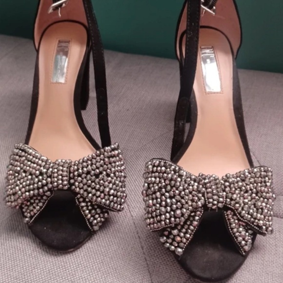 Disney Shoes - Disney Black Slingback Heels with Silver Beaded Bow